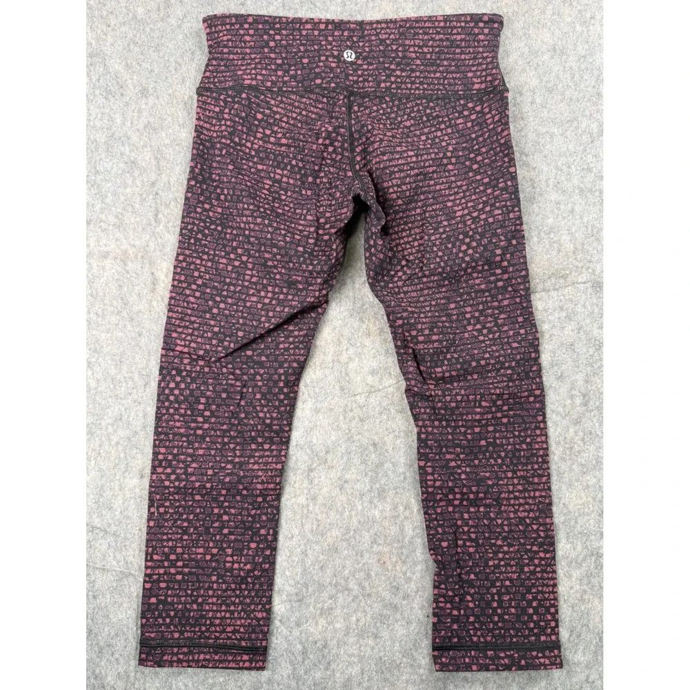 Lululemon Athletica Purple Black Mosaic Crop Leggings Size 6 High Rise Yoga